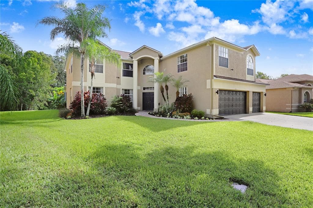 1353 CALADESI DRIVE WESLEY CHAPEL, FL 33544