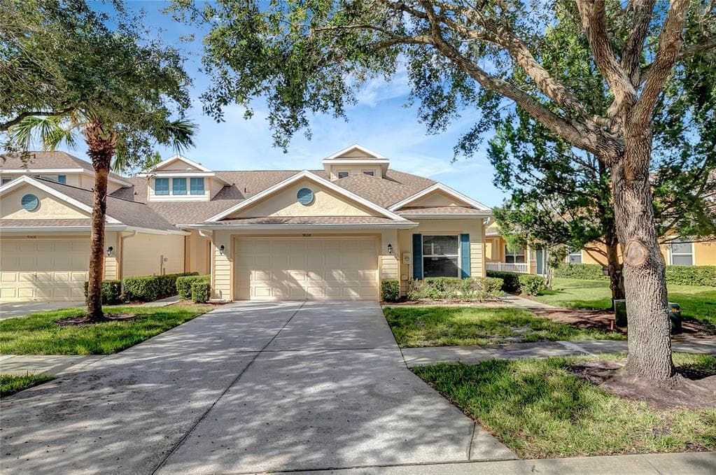 9008 IRON OAK AVENUE TAMPA, FL 33647