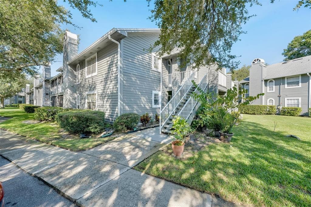 11868 SKYLAKE PLACE UNIT 11767 TEMPLE TERRACE, FL 33617