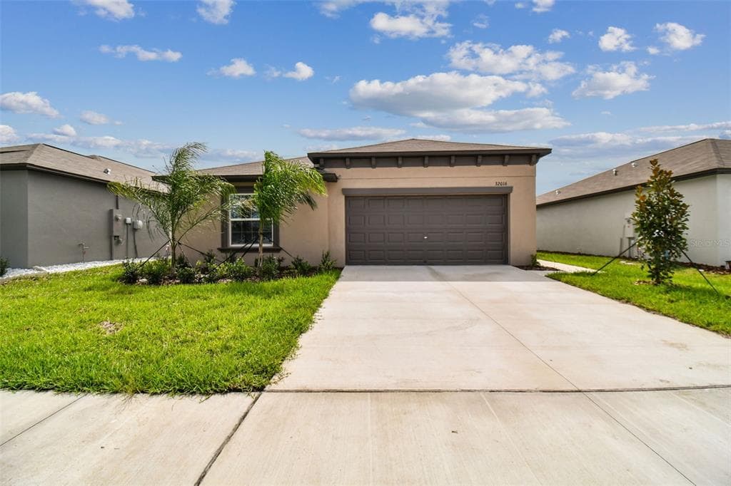 32016 HAWTHORNE COTTAGE PLACE SAN ANTONIO, FL 33576