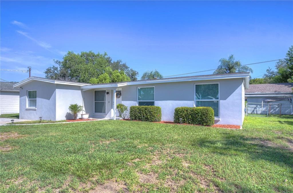 509 FLORIDA CIRCLE S APOLLO BEACH, FL 33572