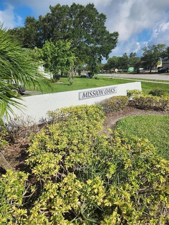 13712 MISSION OAKS BOULEVARD SEMINOLE, FL 33776