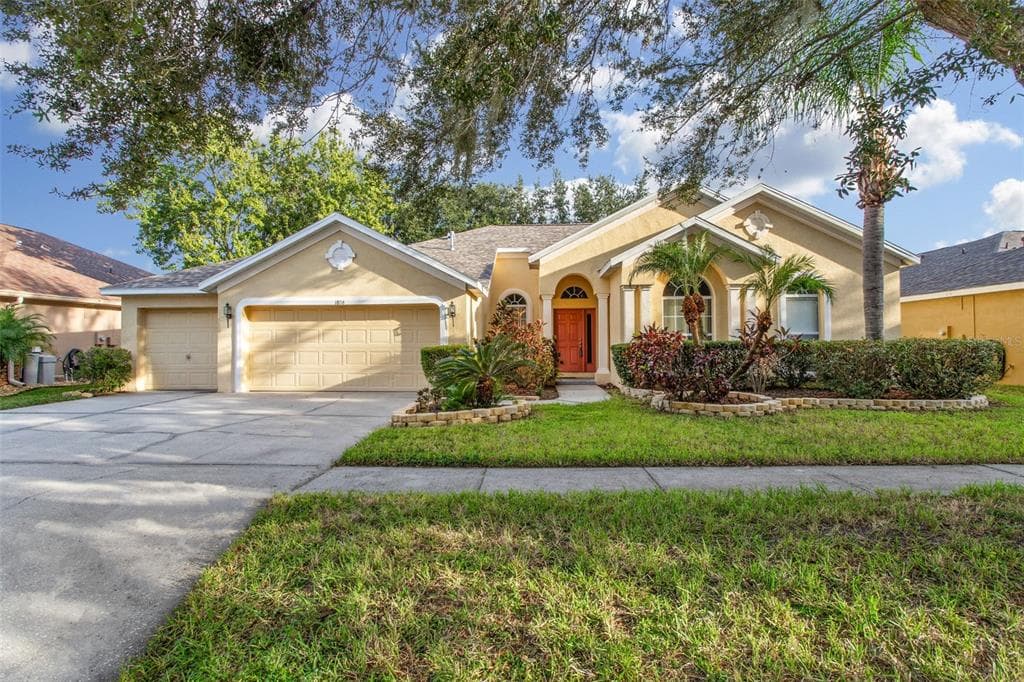 1806 FLAT BRANCH COURT VALRICO, FL 33594