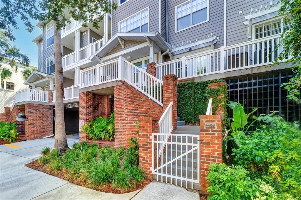 800 S DAKOTA AVENUE UNIT 203 TAMPA, FL 33606