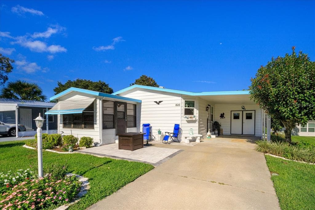 1616 MYRTLE BEACH DRIVE LADY LAKE, FL 32159