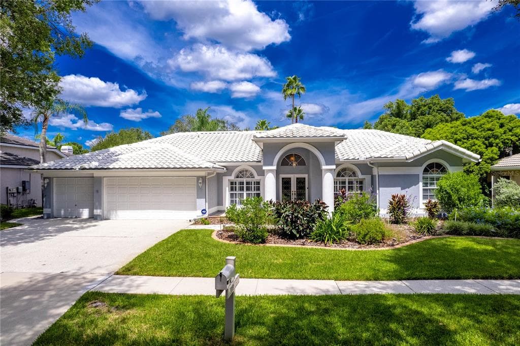 9359 WELLINGTON PARK CIRCLE TAMPA, FL 33647