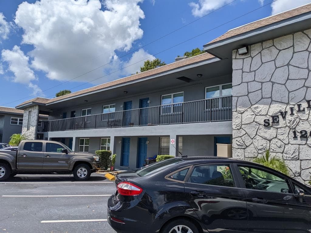 1260 70TH STREET N UNIT 2 ST PETERSBURG, FL 33710