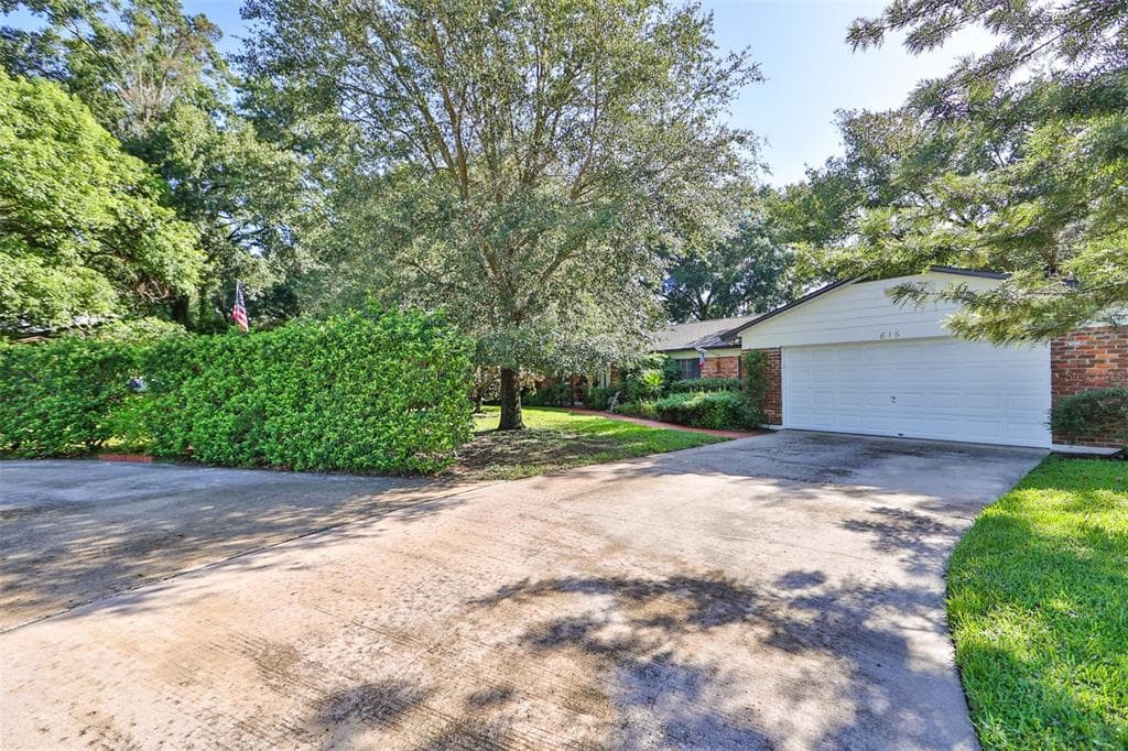 615 LITHIA PINECREST ROAD BRANDON, FL 33511