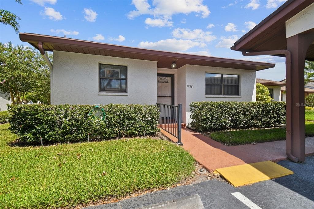 7728 RADCLIFFE CIRCLE PORT RICHEY, FL 34668
