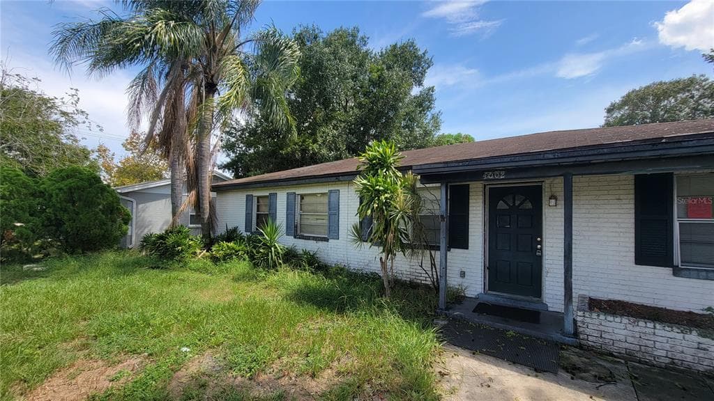 4002 W TYSON AVENUE TAMPA, FL 33611