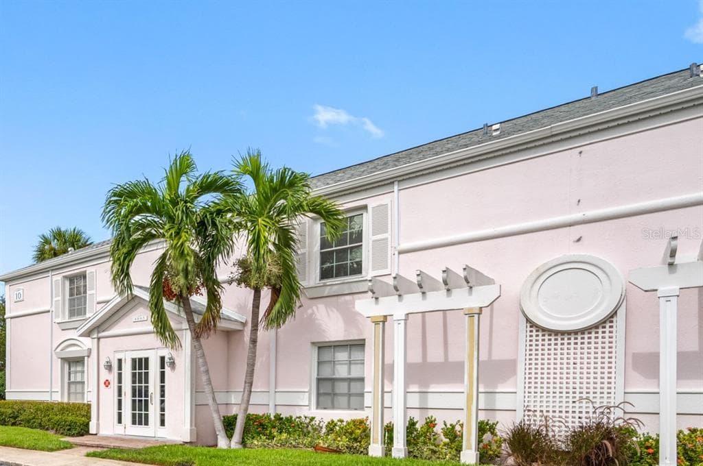 4843 COQUINA KEY DRIVE SE UNIT C ST PETERSBURG, FL 33705
