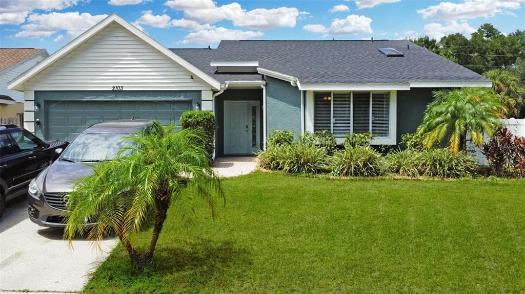 2103 DARLINGTON OAKS DRIVE SEFFNER, FL 33584