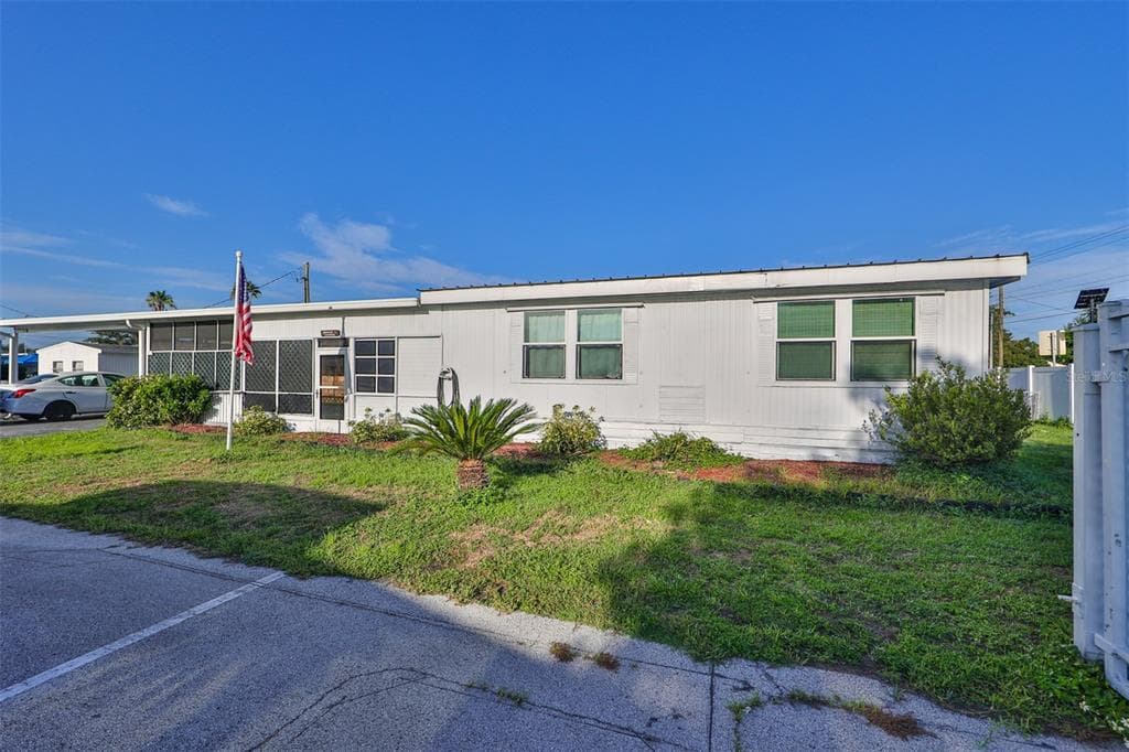 1505 HALEY LANE LAKELAND, FL 33801