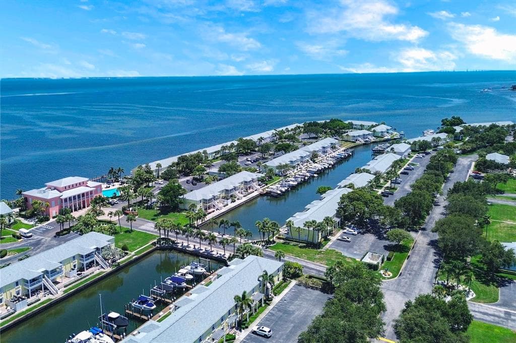 5048 BEACH DRIVE SE UNIT F (Furnished) ST PETERSBURG, FL 33705