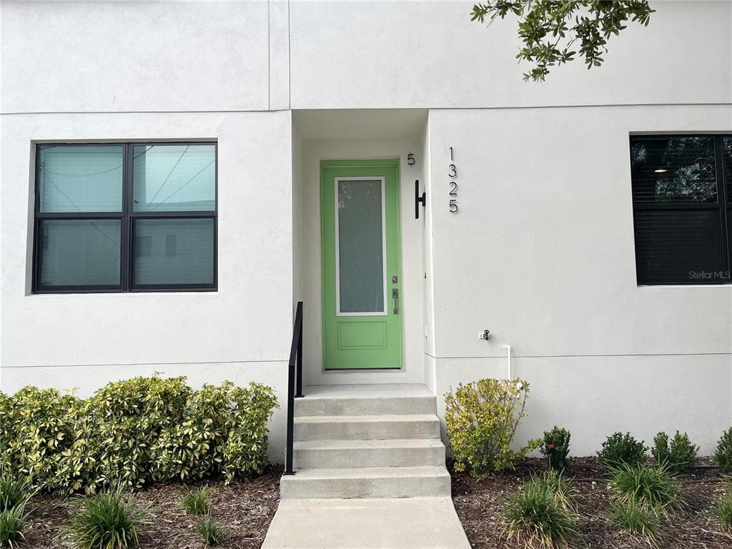 1325 W FIG ST UNIT 5