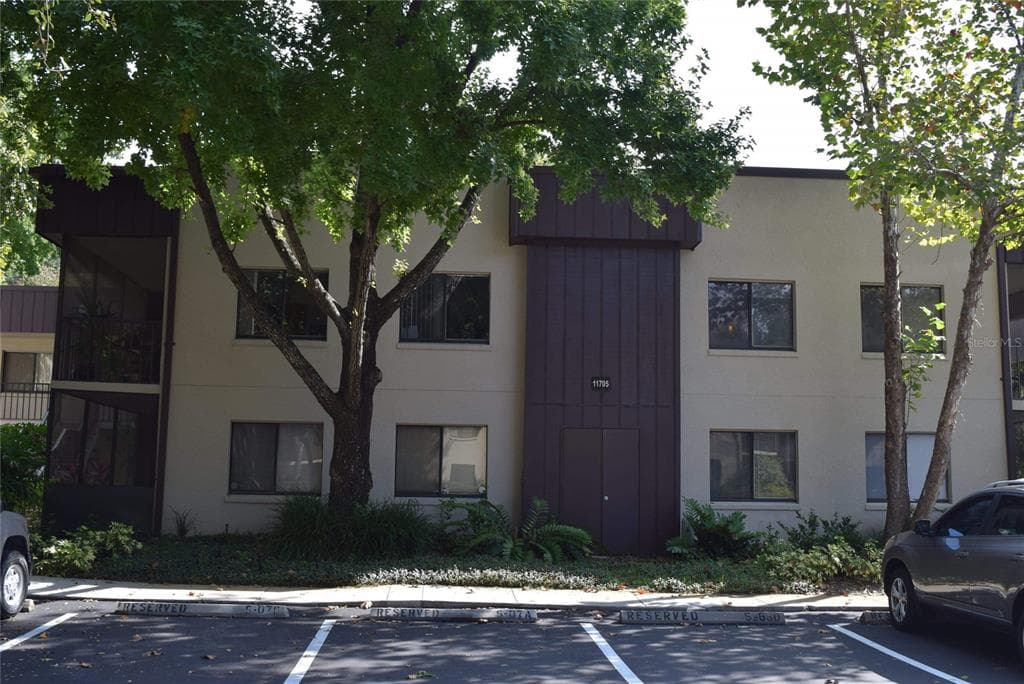 11705 RAINTREE VILLAGE BOULEVARD UNIT A TEMPLE TERRACE, FL 33617