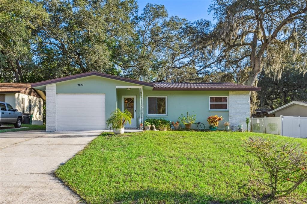 1412 OAK HAVEN DRIVE SAFETY HARBOR, FL 34695