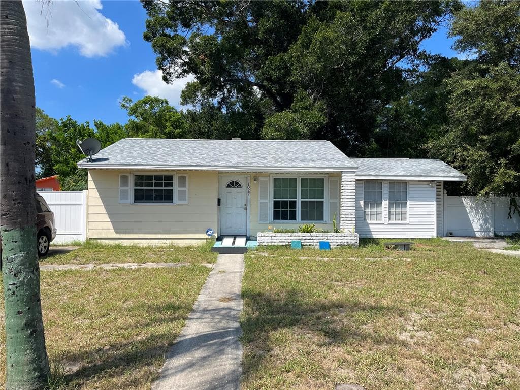 1027 43RD STREET S ST PETERSBURG, FL 33711