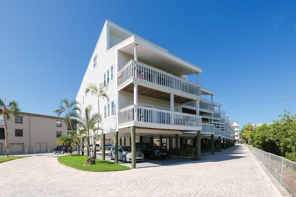 19727 GULF BOULEVARD UNIT J-1 INDIAN SHORES, FL 33785