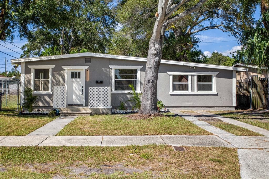 4551 24TH AVENUE S ST PETERSBURG, FL 33711