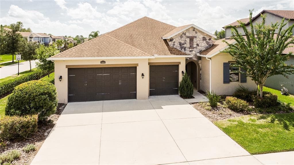 18004 PINE HAMMOCK BOULEVARD LUTZ, FL 33548