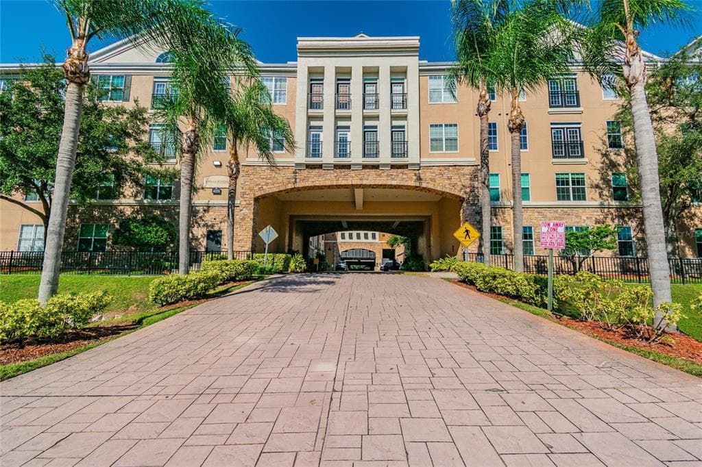 4221 W SPRUCE STREET UNIT 1219 TAMPA, FL 33607