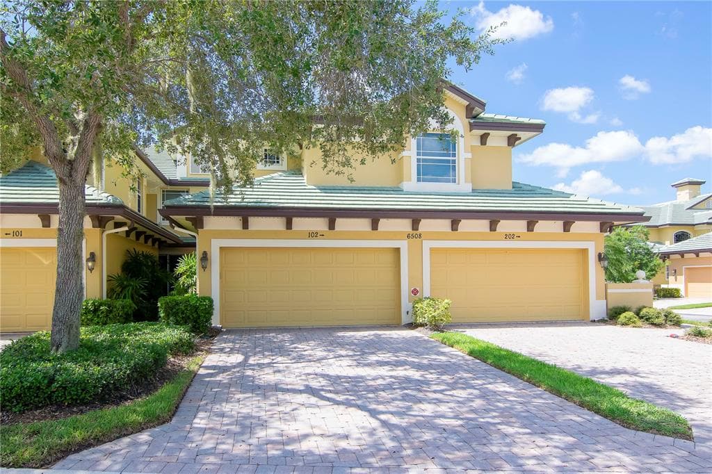 6508 MOORINGS POINT CIRCLE UNIT 102