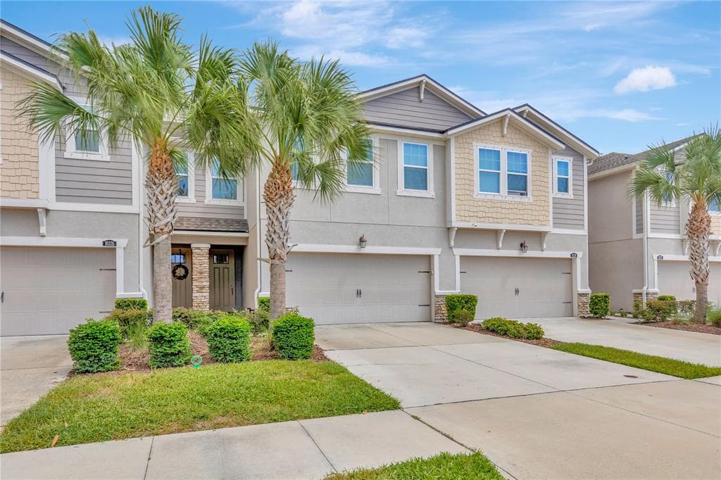 10328 HOLSTEIN EDGE PL PLACE RIVERVIEW, FL 33569