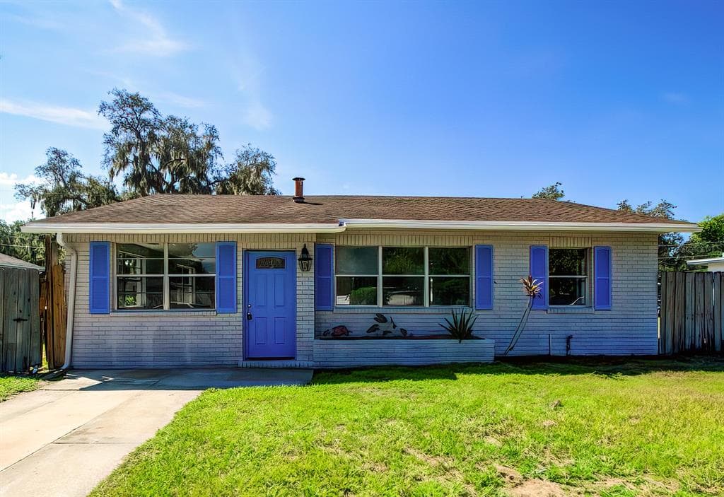 2107 MONTICELLO AVENUE LAKELAND, FL 33801