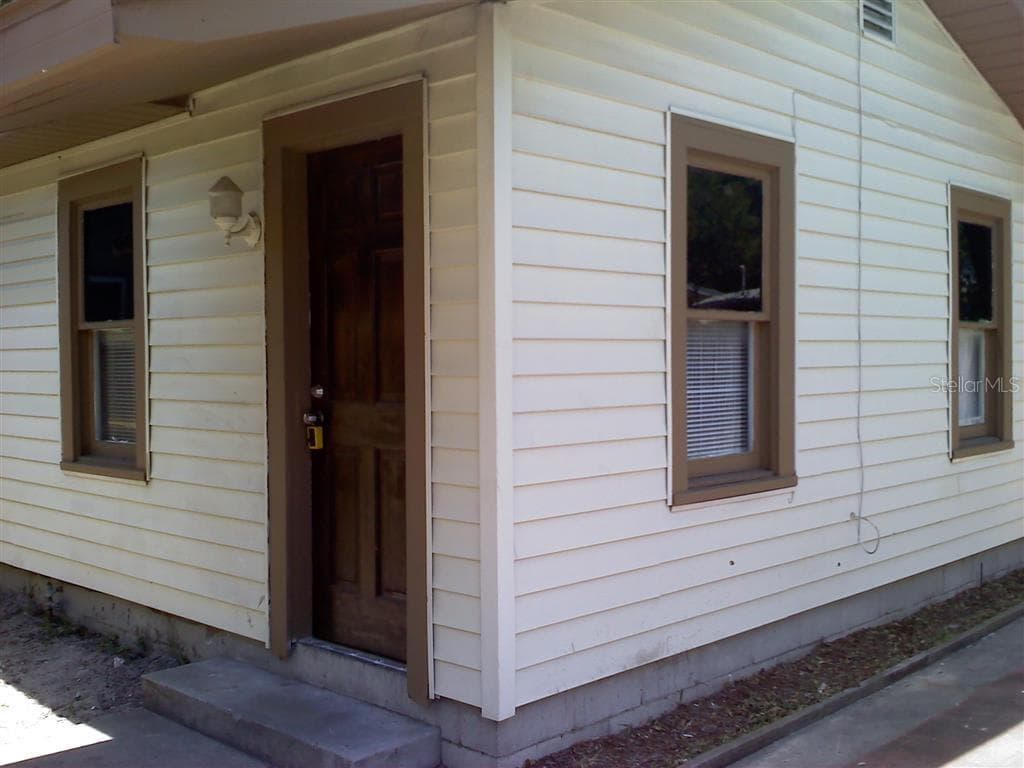 4104 HAINES ROAD N ST PETERSBURG, FL 33703