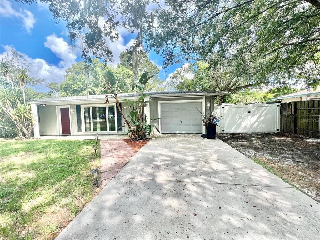 123 W WILDWOOD STREET TAMPA, FL 33613