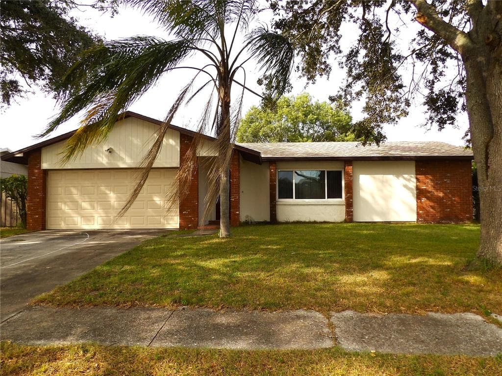 416 HICKORY TREE CIRCLE SEFFNER, FL 33584