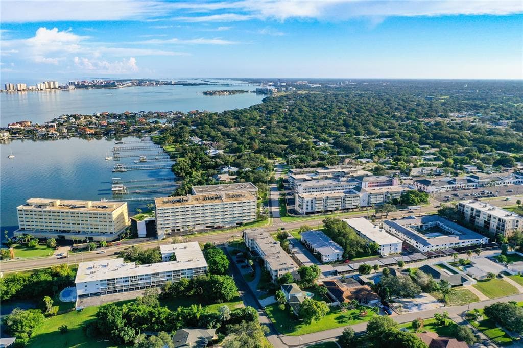 55 HARBOR VIEW LANE UNIT 205 BELLEAIR BLUFFS, FL 33770