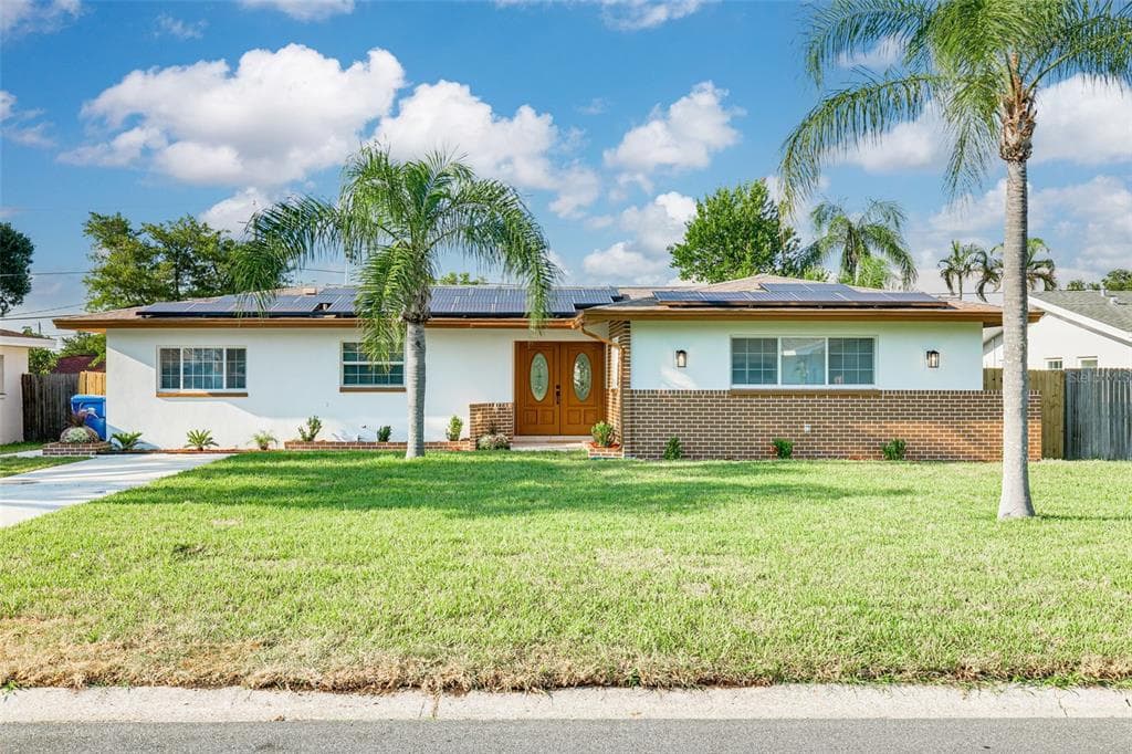 1820 PATLIN CIRCLE S LARGO, FL 33770