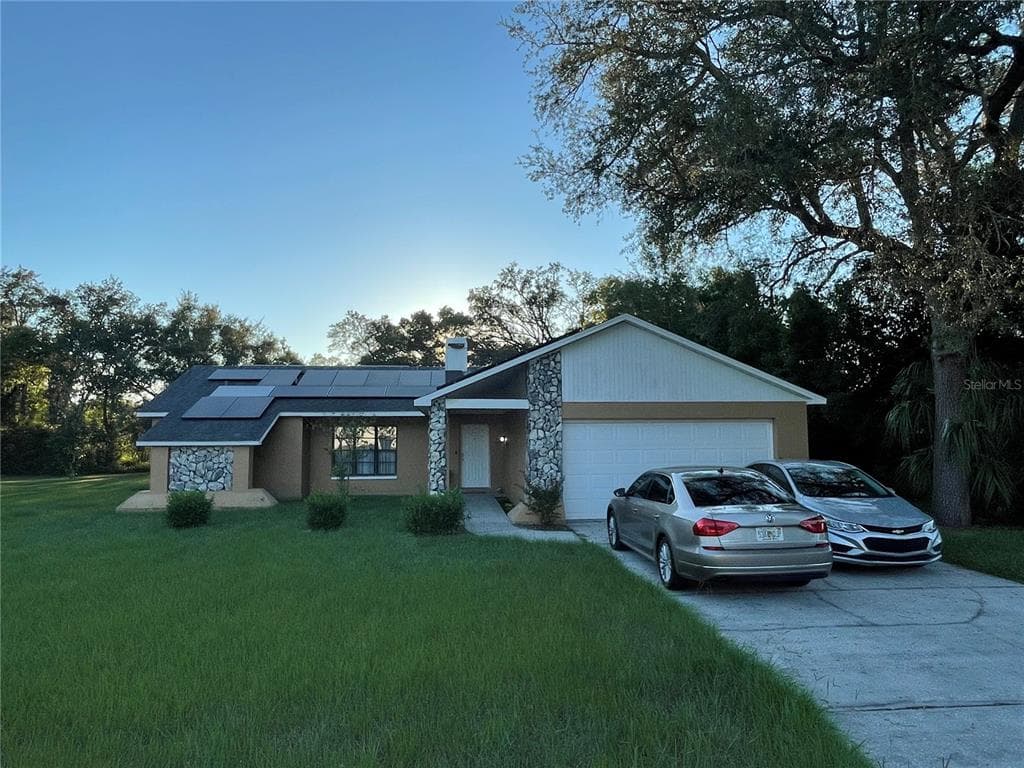 8010 WOODEN DRIVE SPRING HILL, FL 34606
