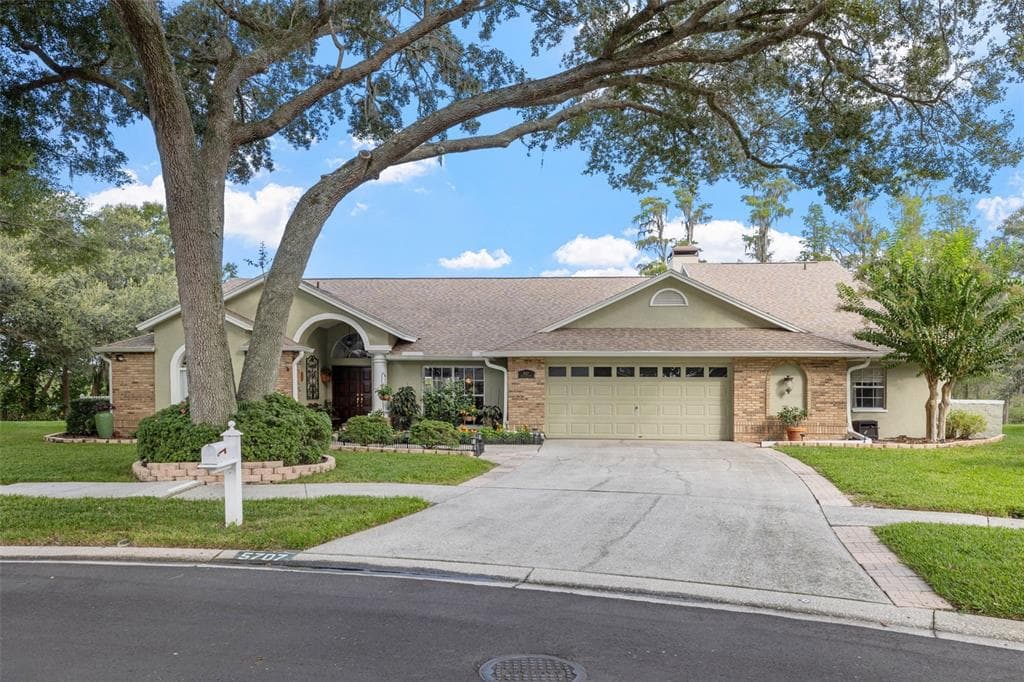 5707 PINEY LANE DRIVE TAMPA, FL 33625