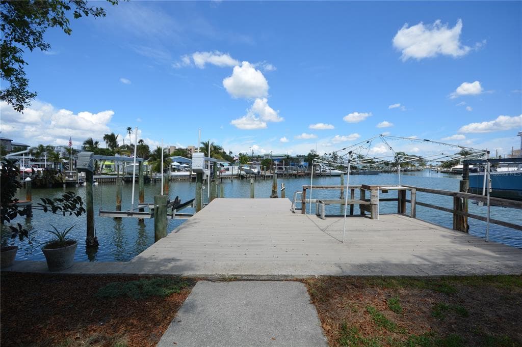14967 1ST STREET E UNIT 2 MADEIRA BEACH, FL 33708