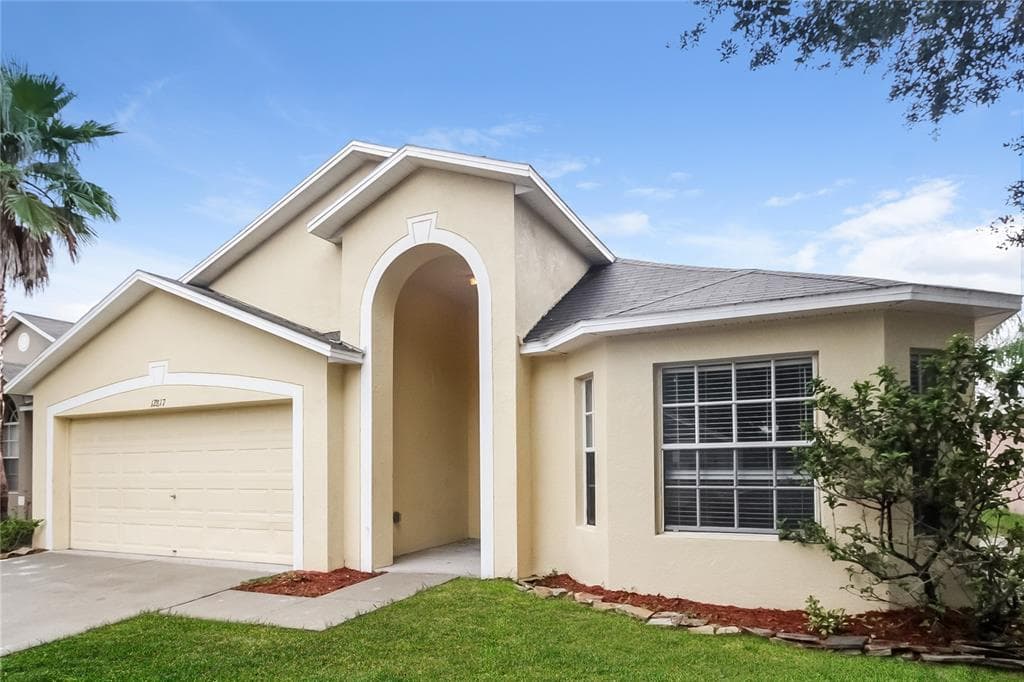 12817 KINGS LAKE DRIVE GIBSONTON, FL 33534