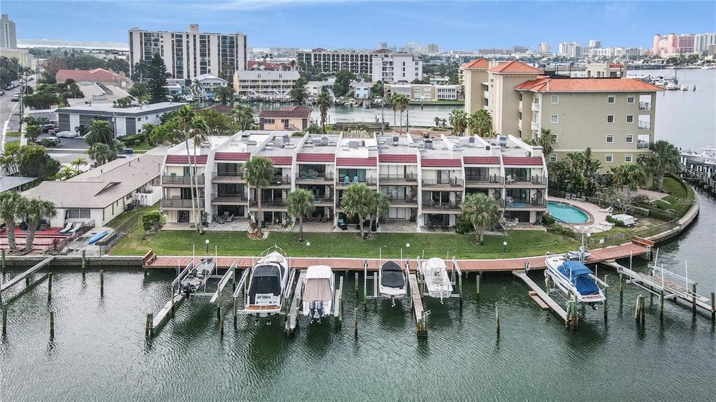 214 SKIFF POINT UNIT 214 CLEARWATER, FL 33767