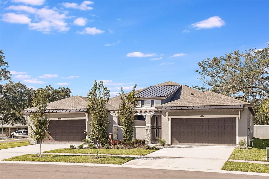 337 VILLA CORTE DRIVE LUTZ, FL 33549