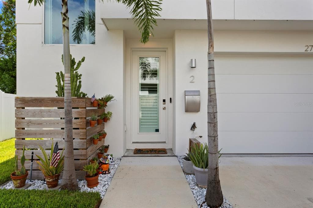 2728 N RIDGEWOOD AVENUE UNIT 2 TAMPA, FL 33602