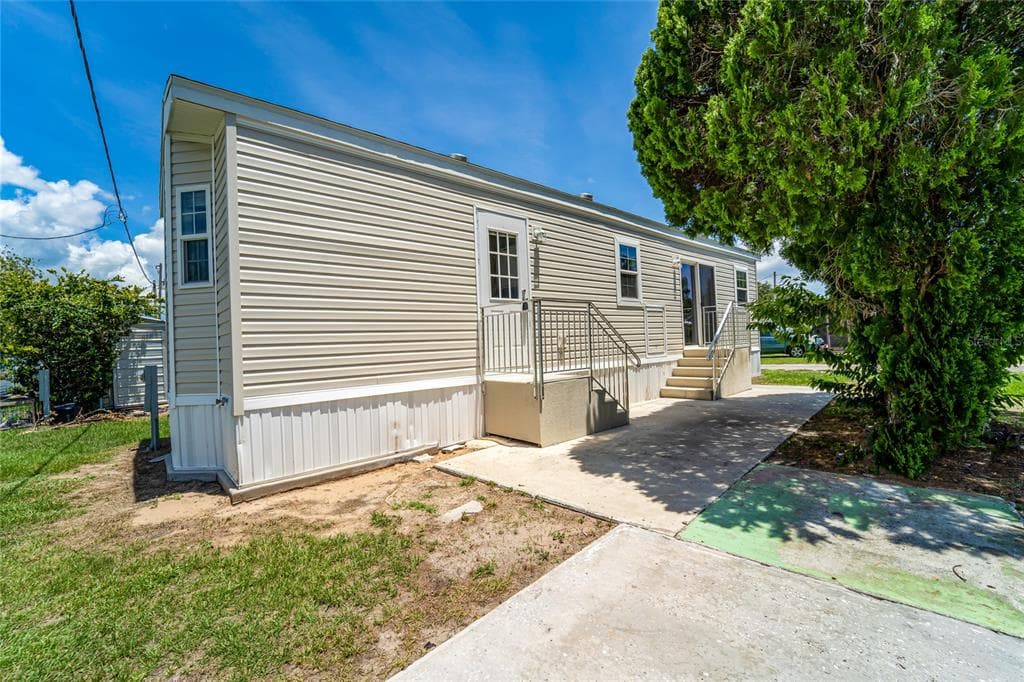 6991 FORT KING ROAD UNIT 21 ZEPHYRHILLS, FL 33541