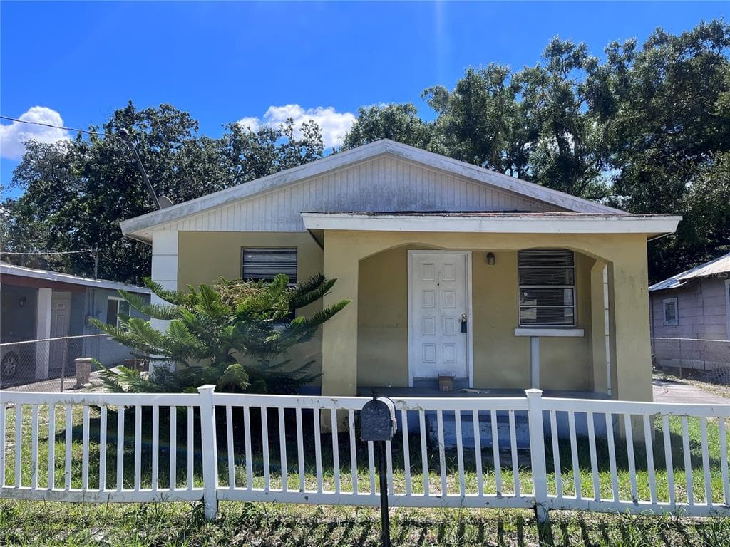 2619 E CHELSEA STREET TAMPA, FL 33610