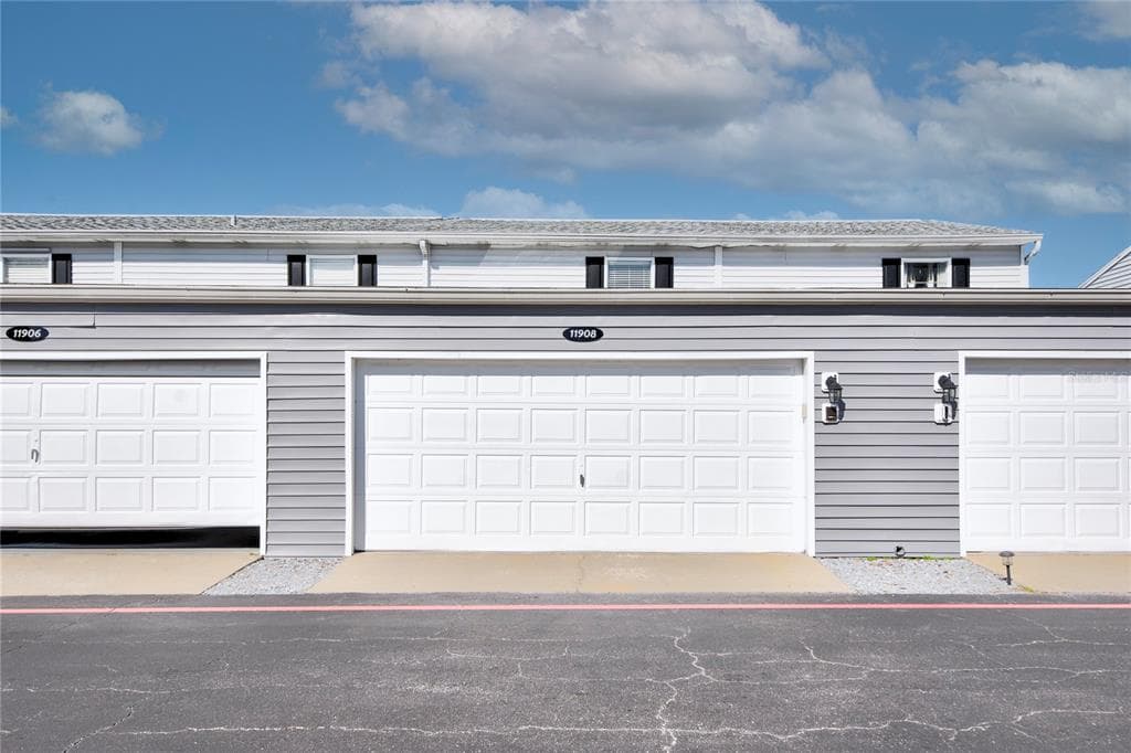 11908 DIETZ DRIVE UNIT 11908 TAMPA, FL 33626