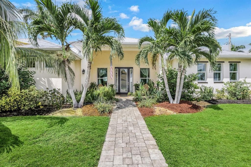 1471 OLMEDA WAY FORT MYERS, FL 33901