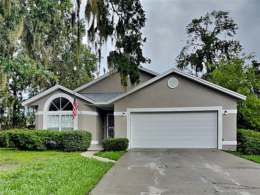 3910 CREEK WOODS DRIVE PLANT CITY, FL 33563