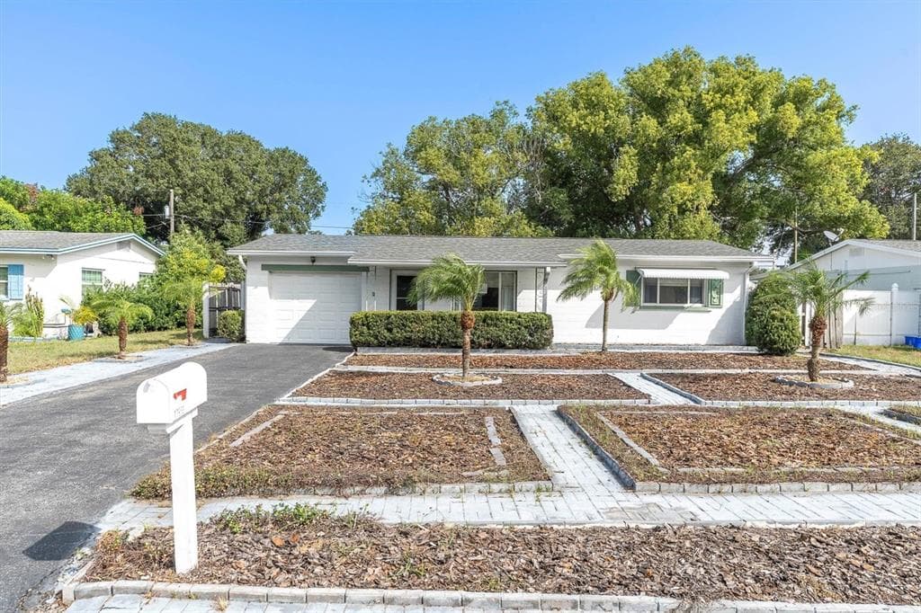10953 114TH PLACE SEMINOLE, FL 33778