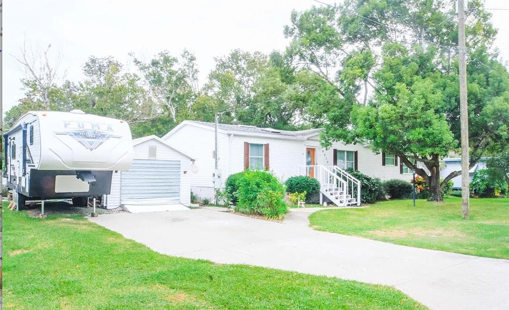 6313 FINE STREET WEEKI WACHEE, FL 34607