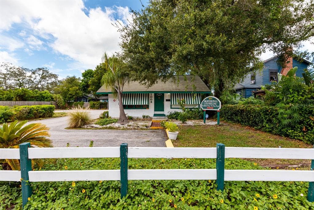 1004 S MARTIN LUTHER KING JR AVENUE CLEARWATER, FL 33756