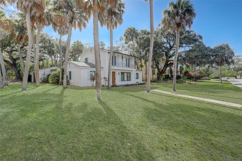 4702 W BROWNING AVENUE TAMPA, FL 33629